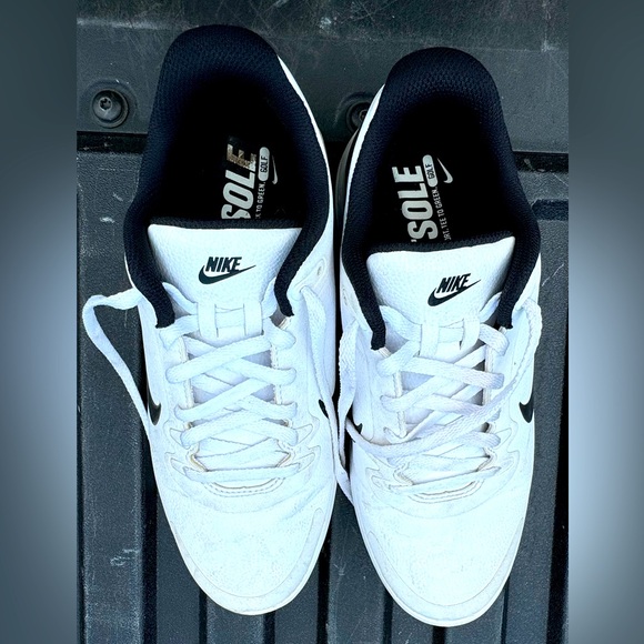 Nike Golf Shoes - Picture 2 of 6